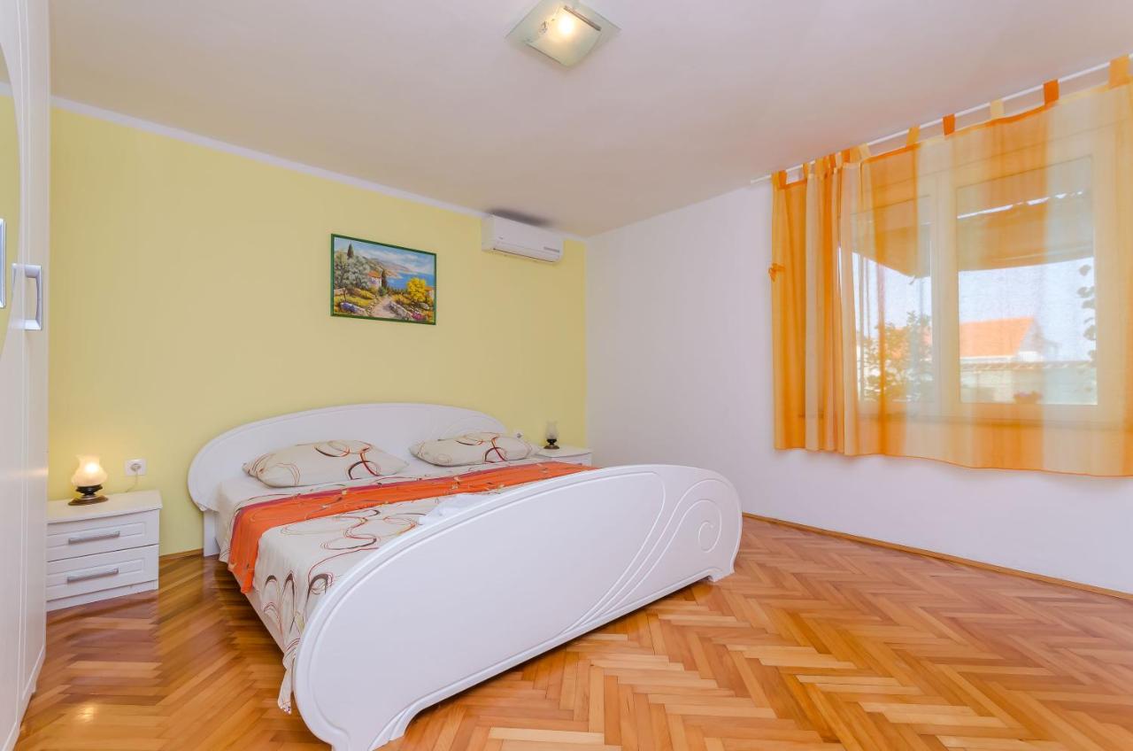 Apartments Maslina Трогир Екстериор снимка