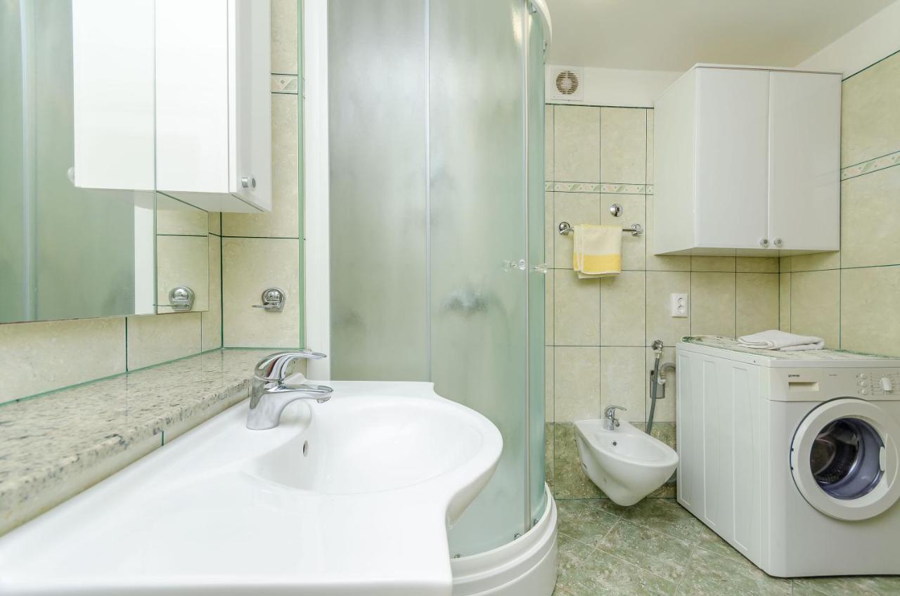 Apartments Maslina Трогир Екстериор снимка
