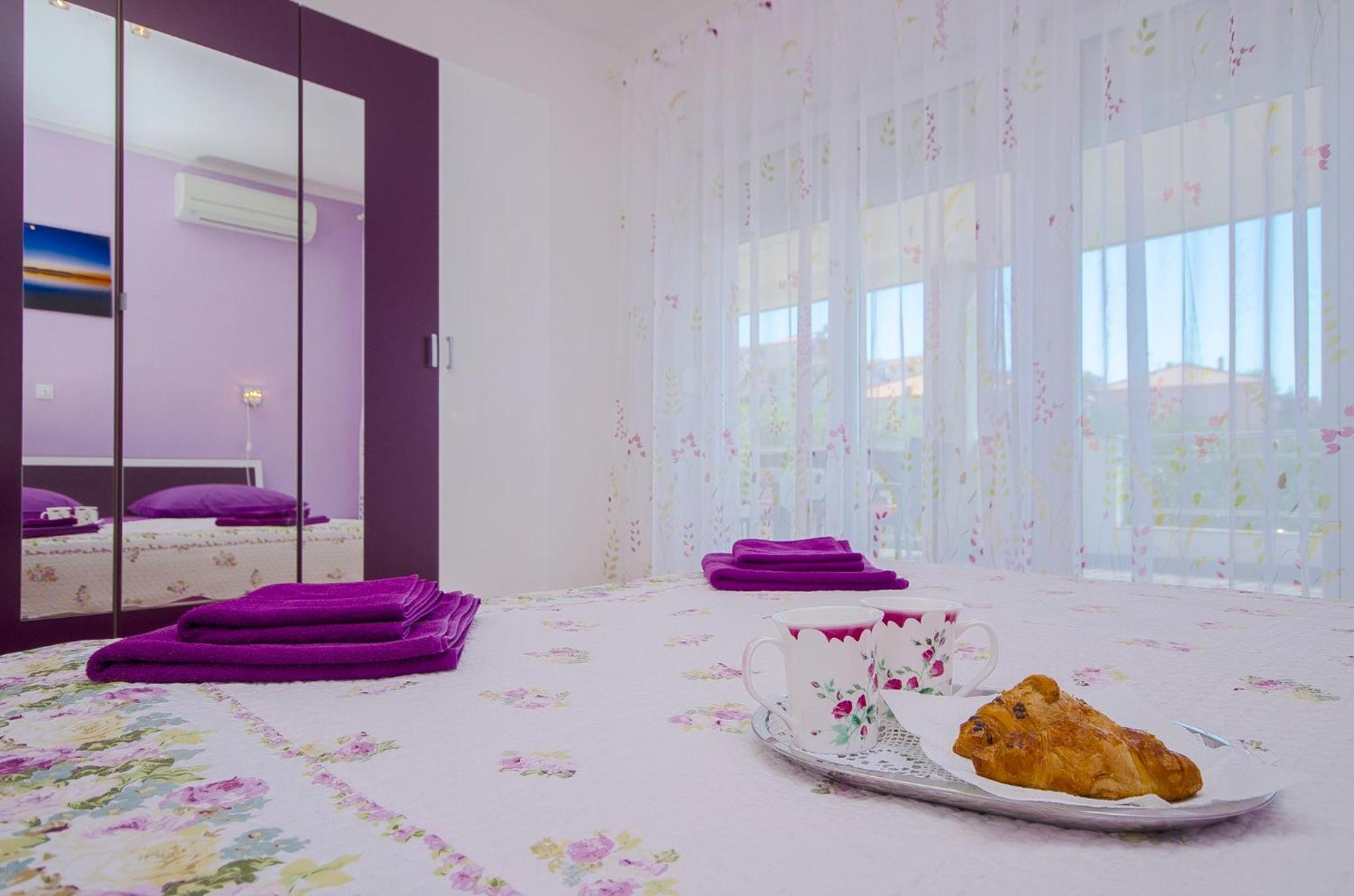 Apartments Maslina Трогир Екстериор снимка