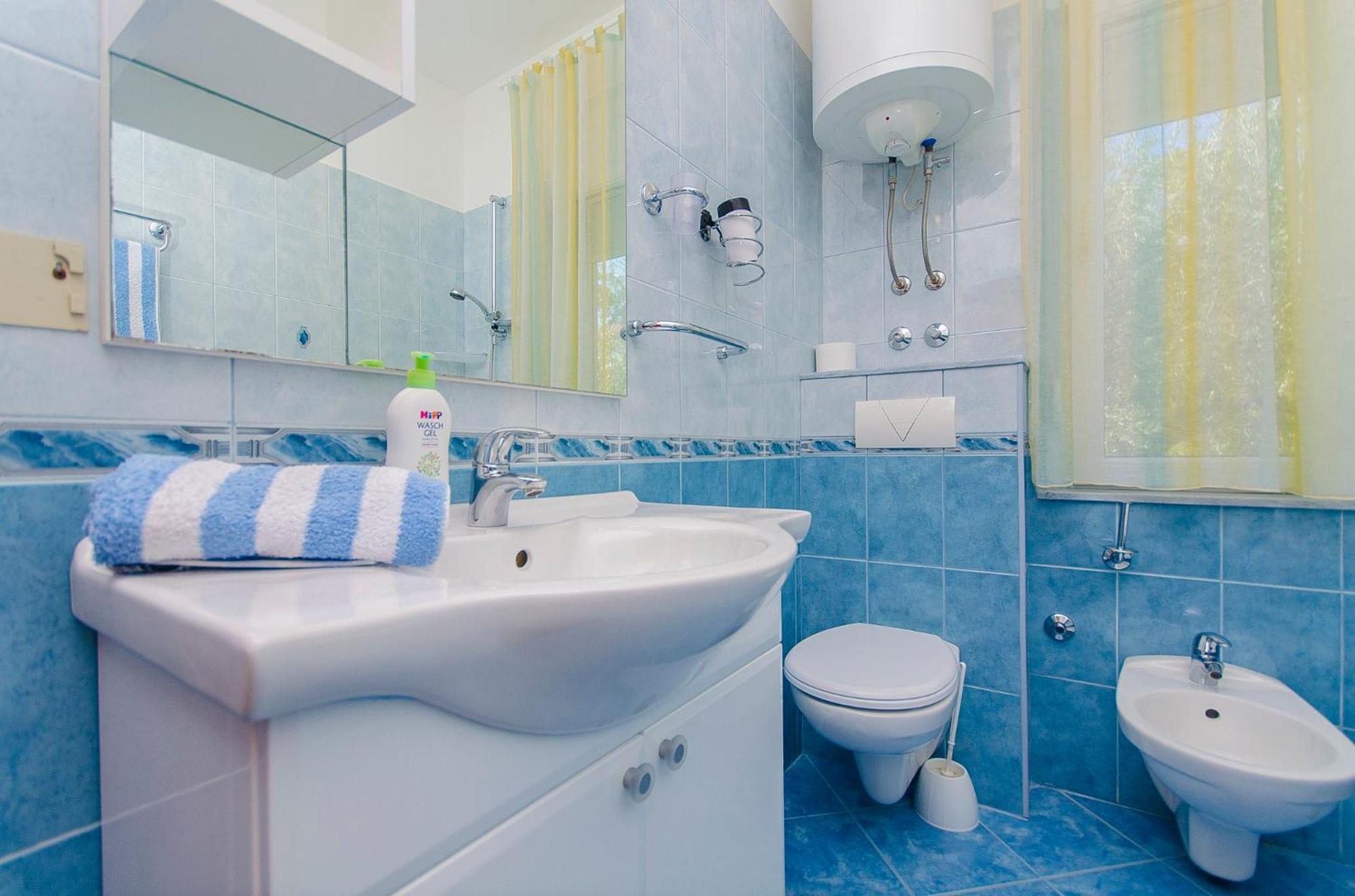Apartments Maslina Трогир Екстериор снимка