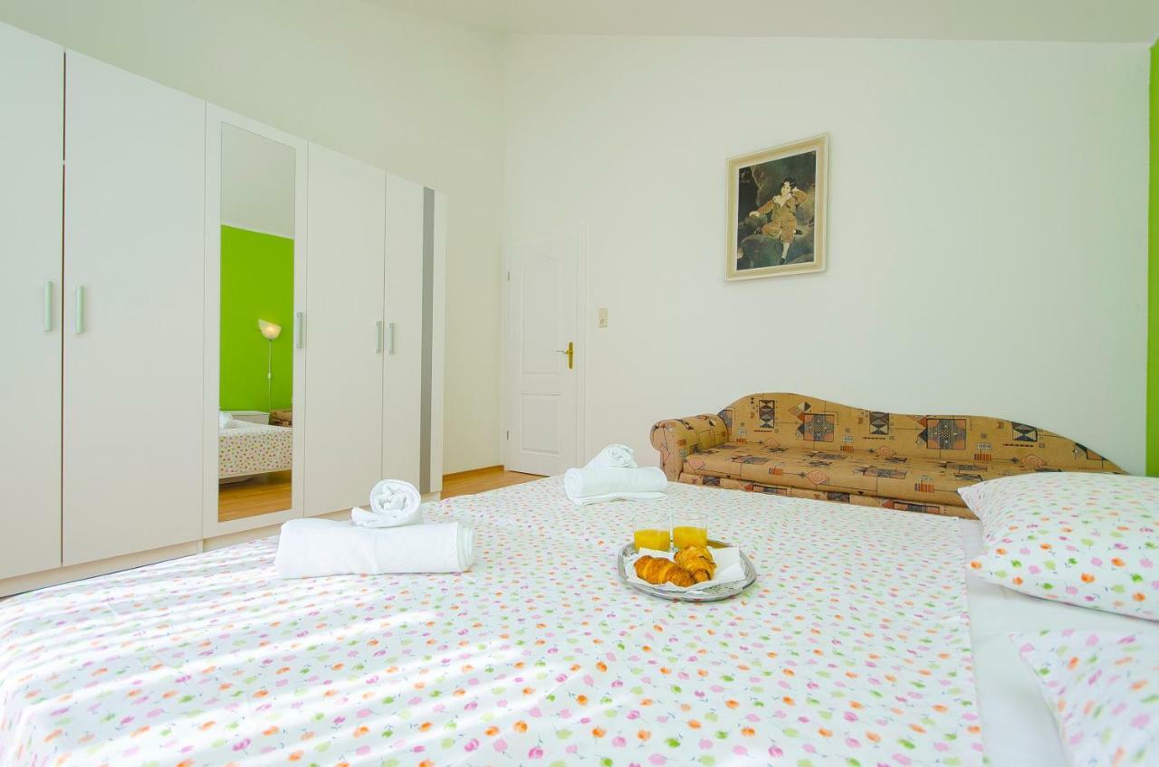 Apartments Maslina Трогир Екстериор снимка